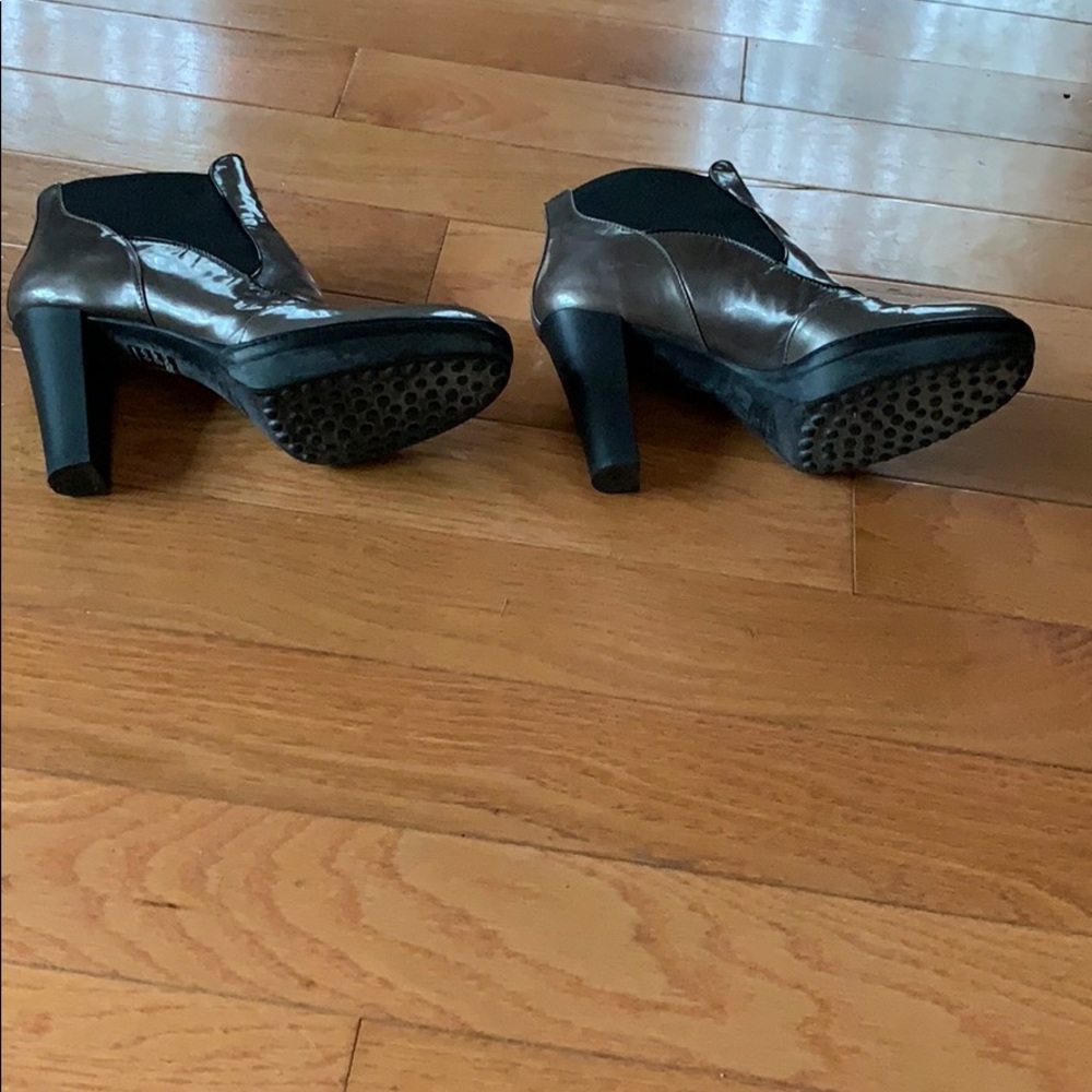 Tod’s Booties - Picture 2 of 3